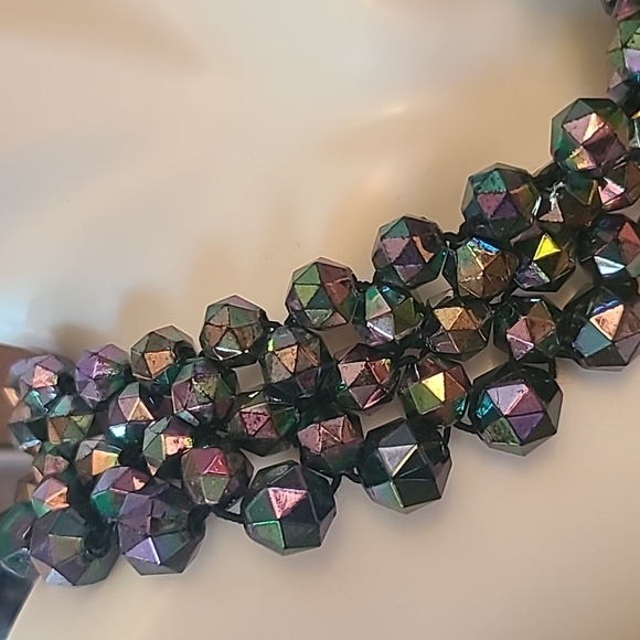 Stretch Iridescent beaded collar necklace - Picture 3 of 4